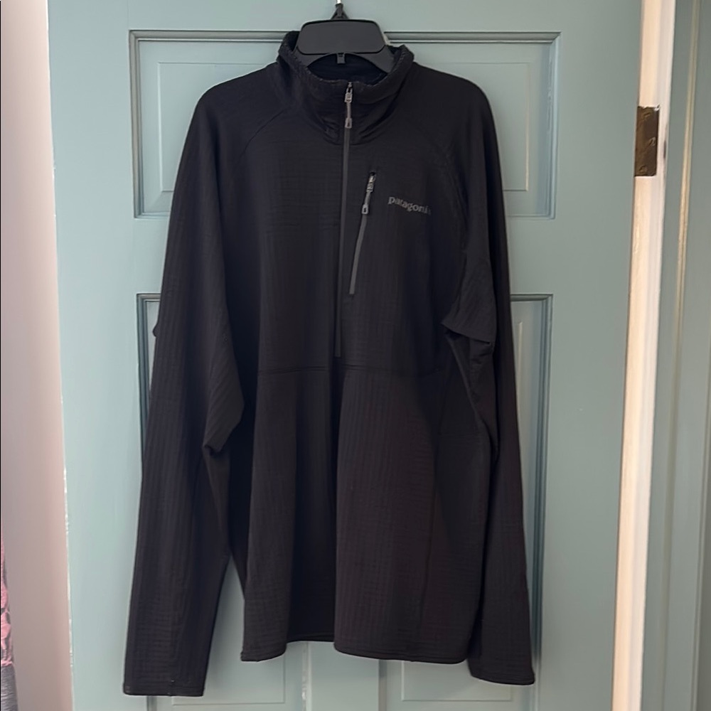 Patagonia Men’s R1 Fleece Black Quarter-Zip Pullover Size Large